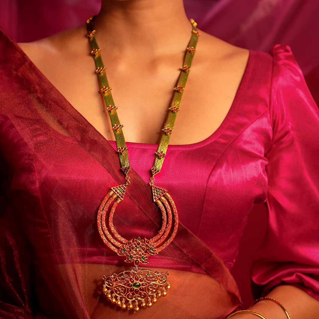 Exquisite Temple Jewellery A Statement of Devotion and Grace - SK1013